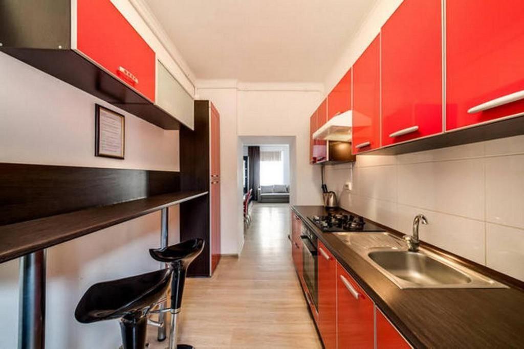 Apartment In The Center Of "Opera" Львов Экстерьер фото