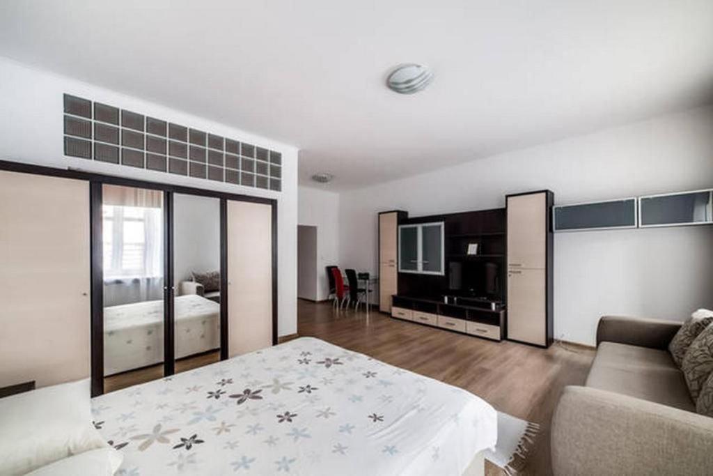 Apartment In The Center Of "Opera" Львов Экстерьер фото